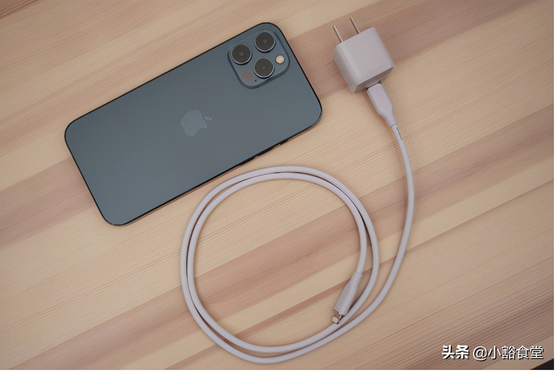 华为和苹果顶级手机对比,2021华为手机排行榜第一名