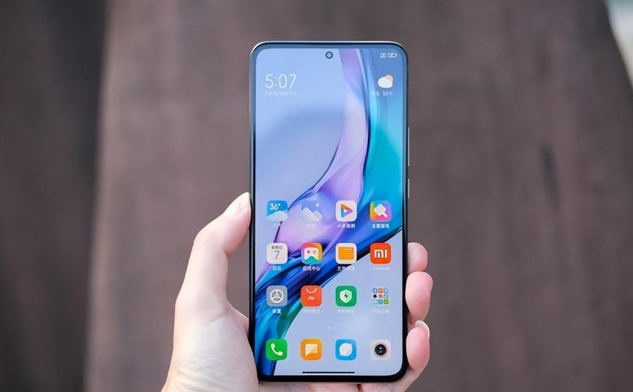 年轻人有必要买最贵的手机吗,目前最值得入手的手机不考虑价格