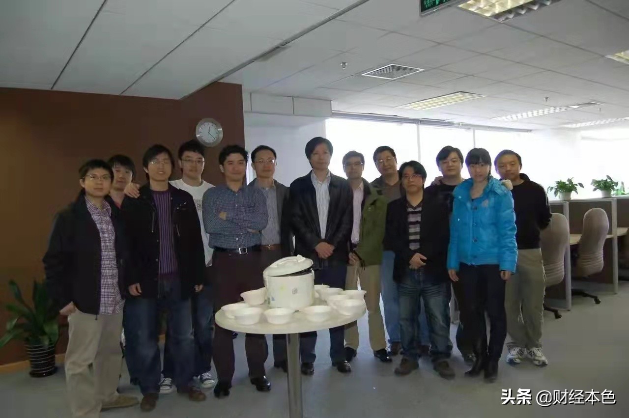 雷军小米12发布会直播,雷军谈小米12发布会直播