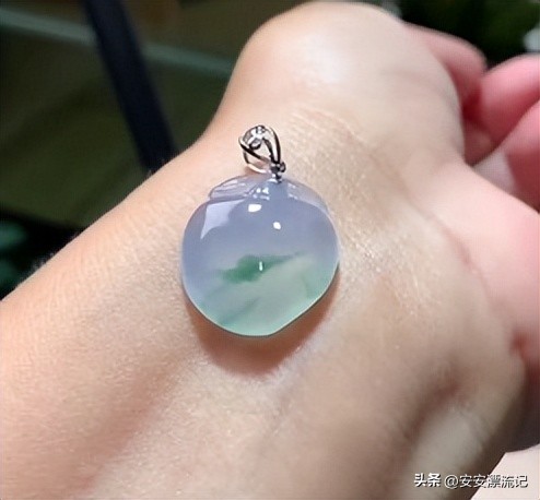 翡翠桃子猴的寓意,翡翠桃的寓意和象征