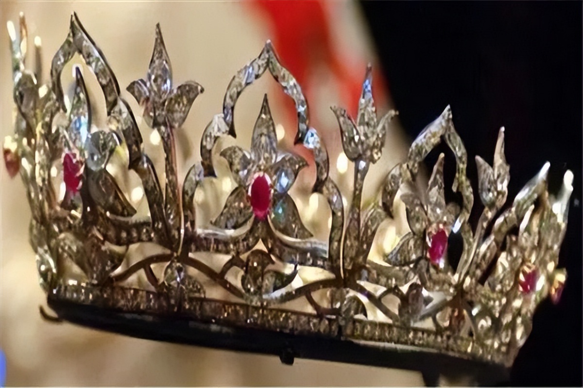 故事篇｜世界上最著名的十大王冠珠宝