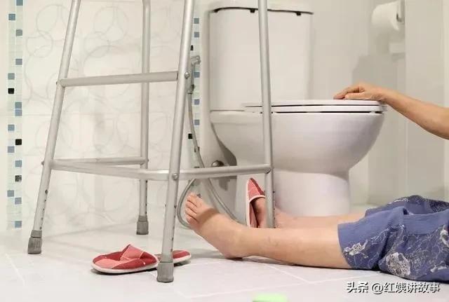 给母亲送终后,才明白真正的痛不是疾病,而是失去最后尊严