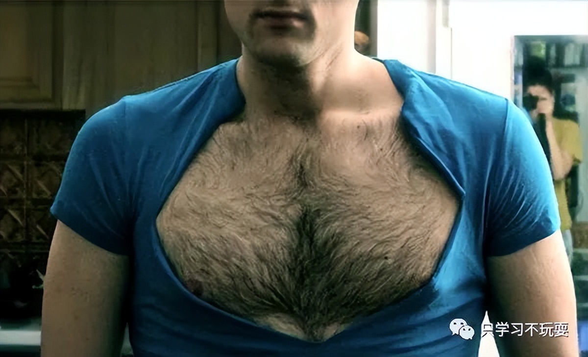 胸部长的褐色小点是什么,女生胸部上长了白色小点点