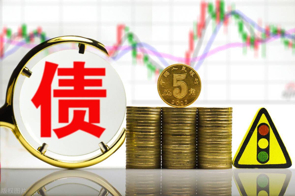 不是大量抛售美债吗？为何刚减少1700亿美债，又购买1218亿美债？