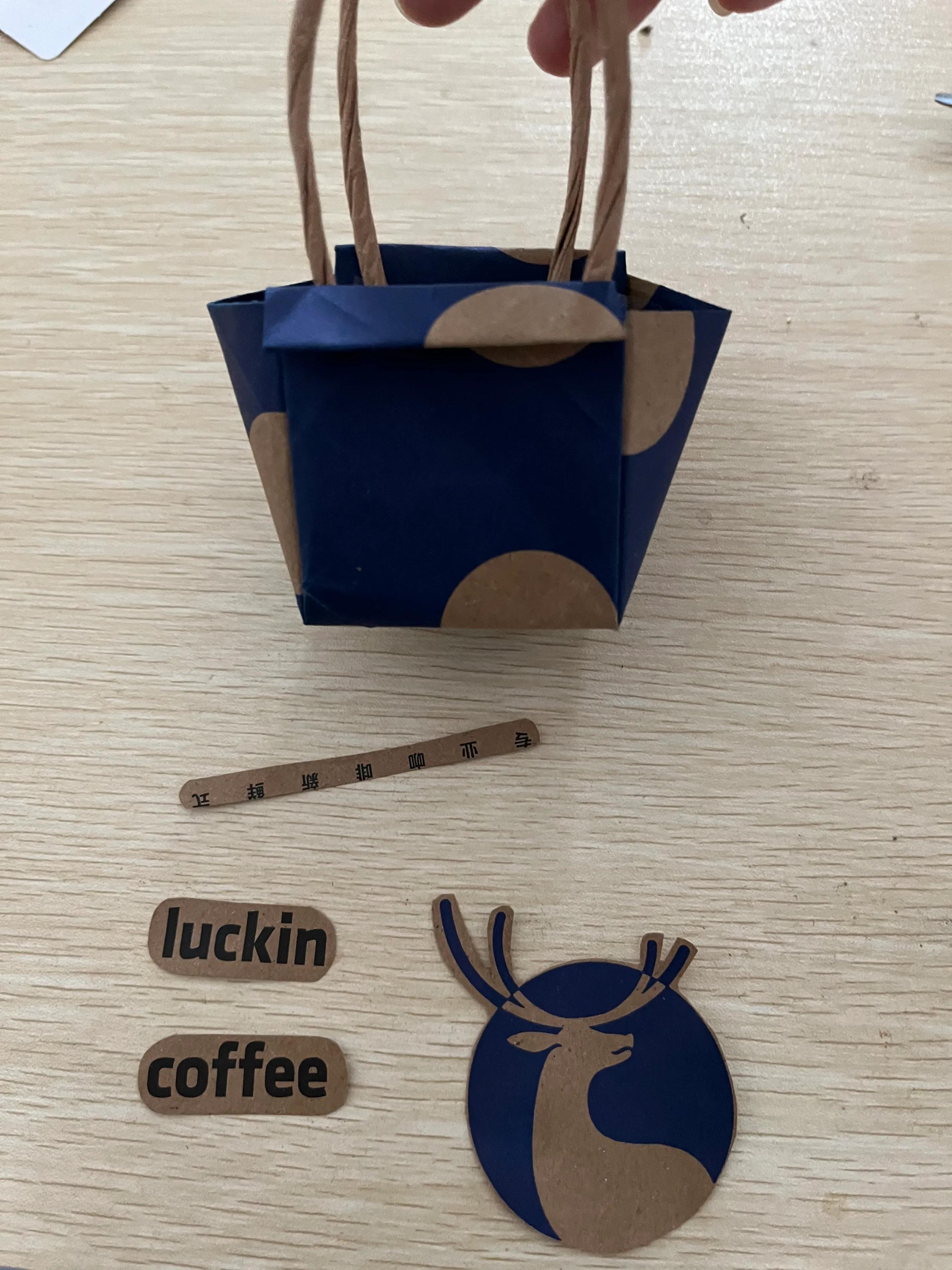 今天的收获是一辆车和一个包。