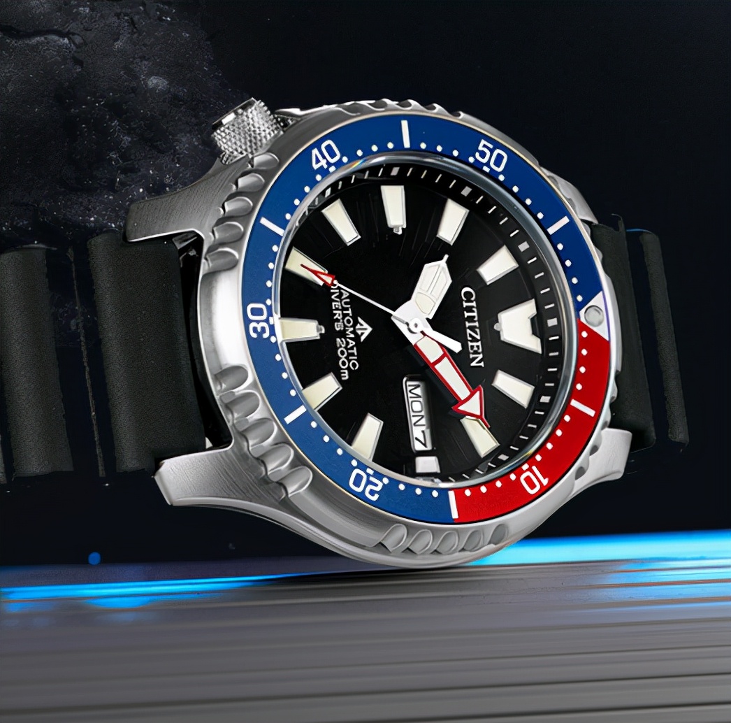 西铁城82s和西铁城8215的区别,西铁城手表好吗