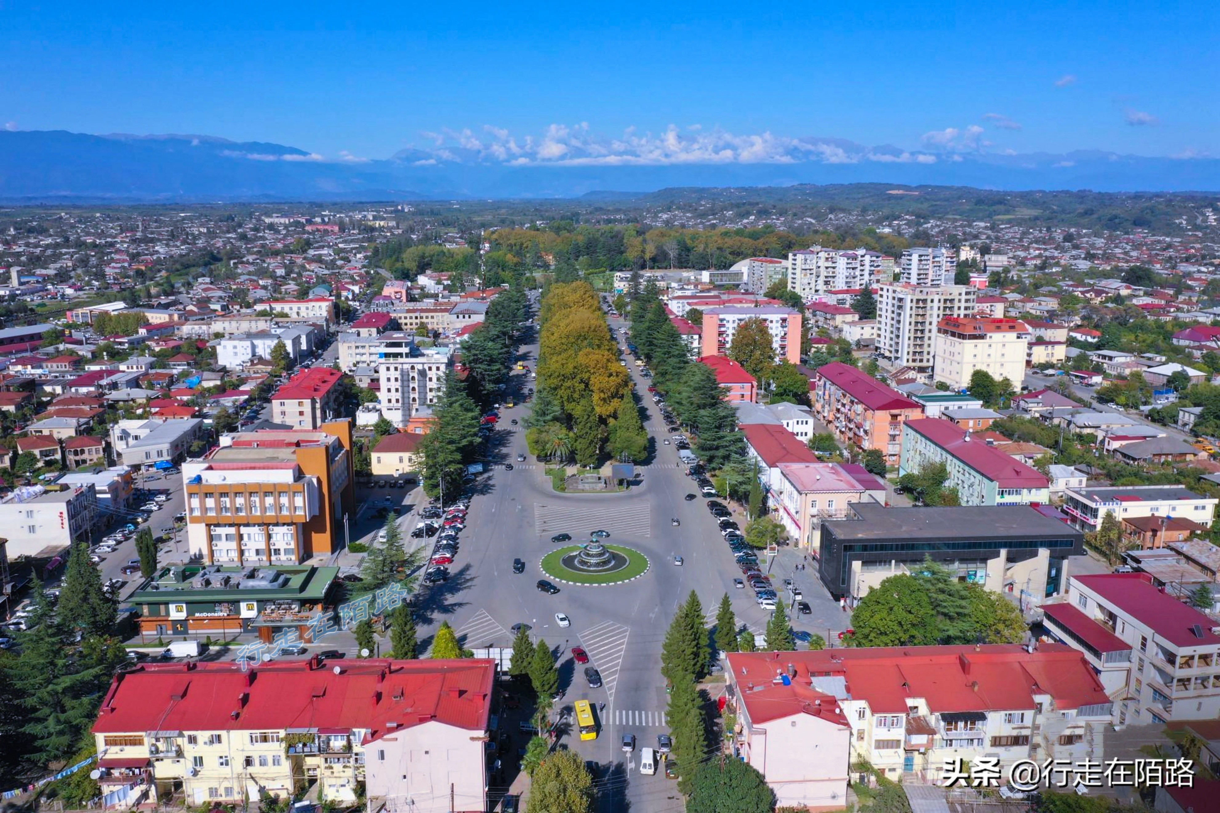 环游黑海第一个难关：海关盘查六个小时，靠一句话成功入境