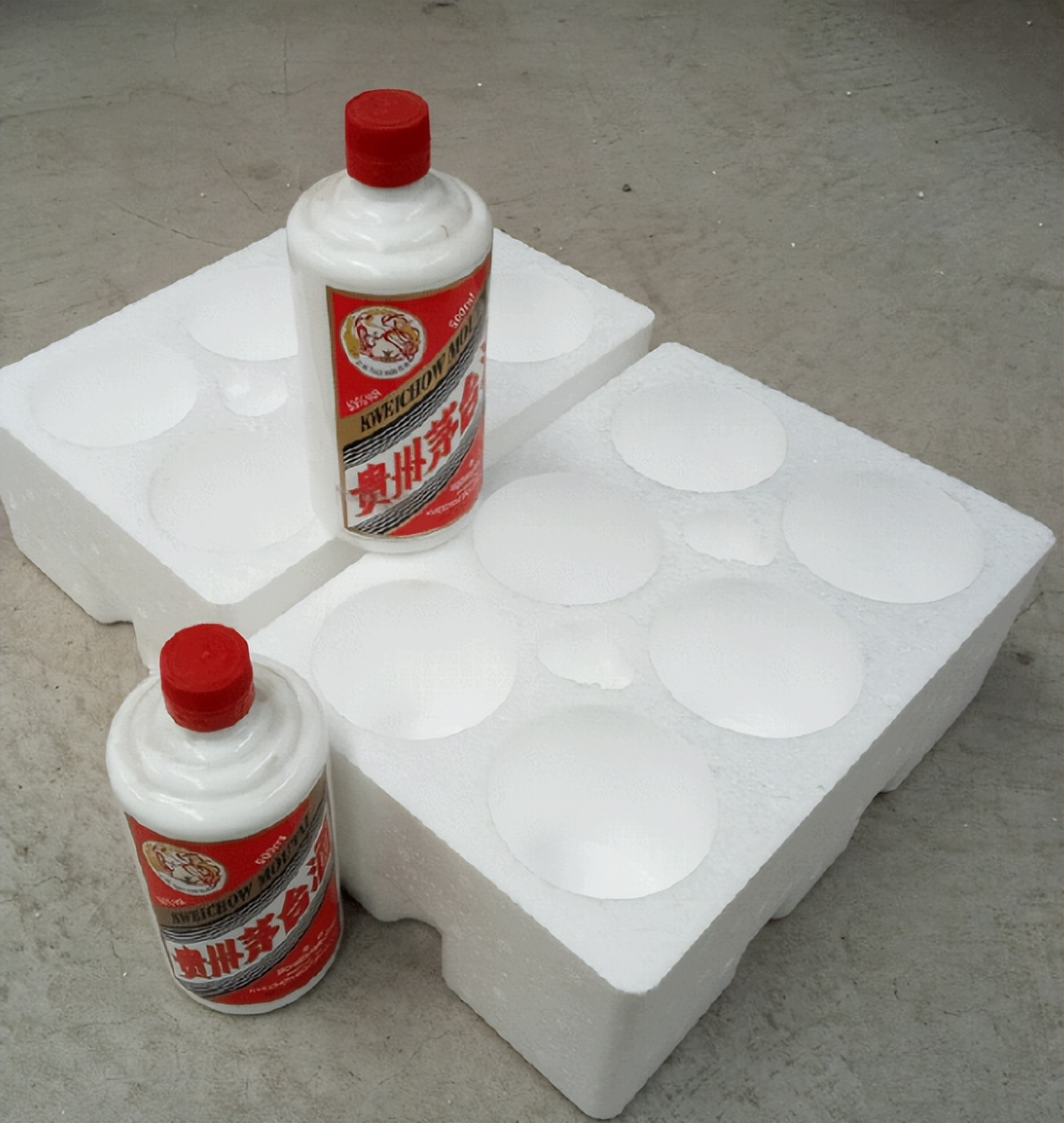 网上同一种酒为什么差价却很大,一样的酒为啥网上便宜超市贵