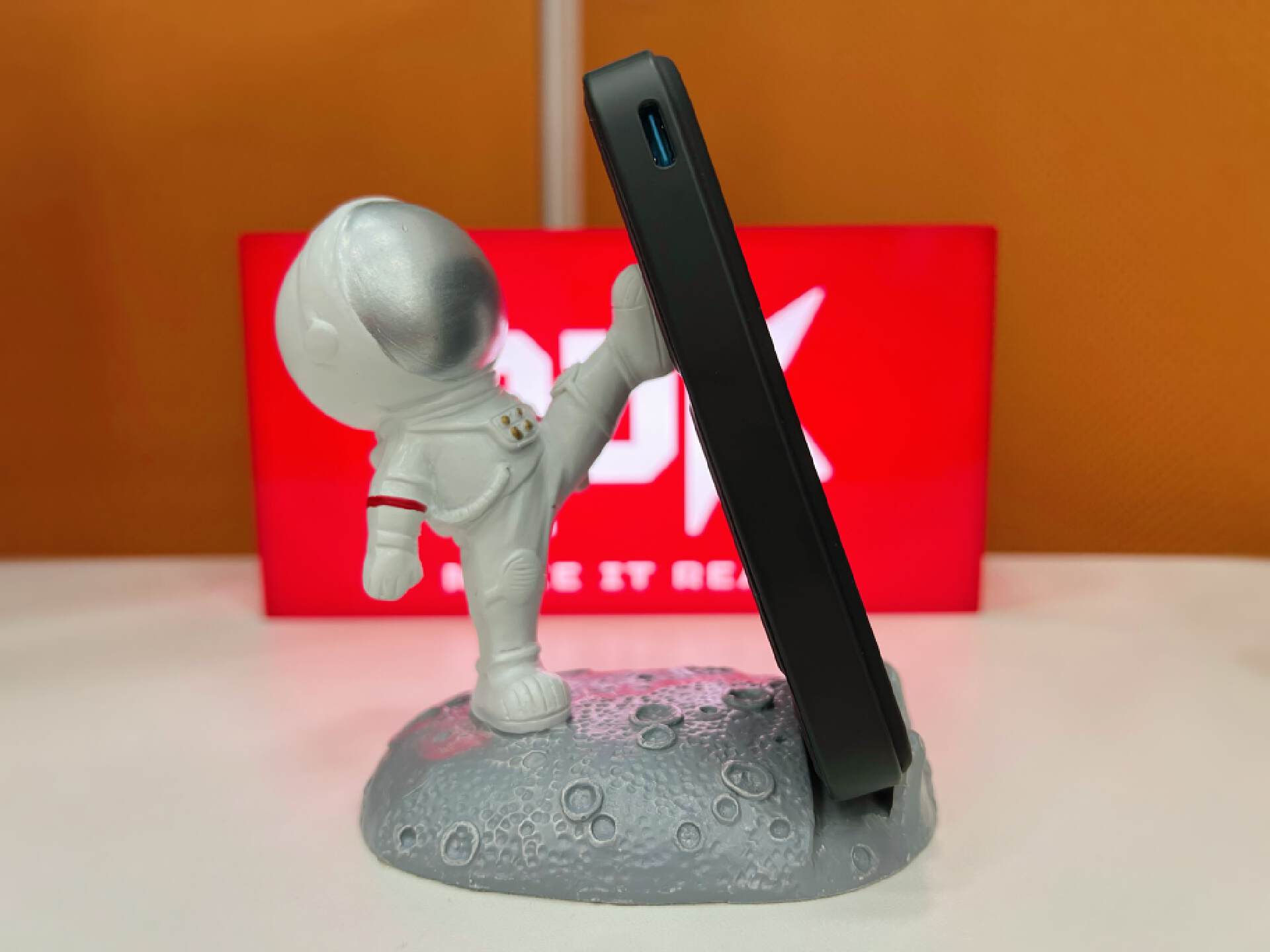 iphone原装充电线用不了,iphone没有充电线怎么充电