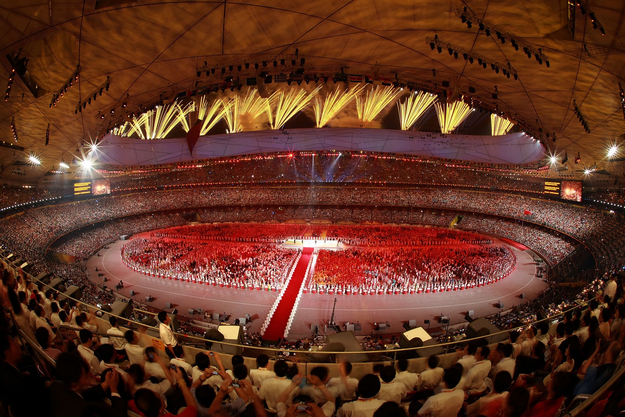 全世界最大体育场,全球最大的体育馆能容纳多少人