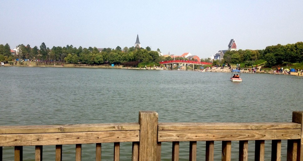 上海第一大人工湖在哪里,上海最值得打卡的公园