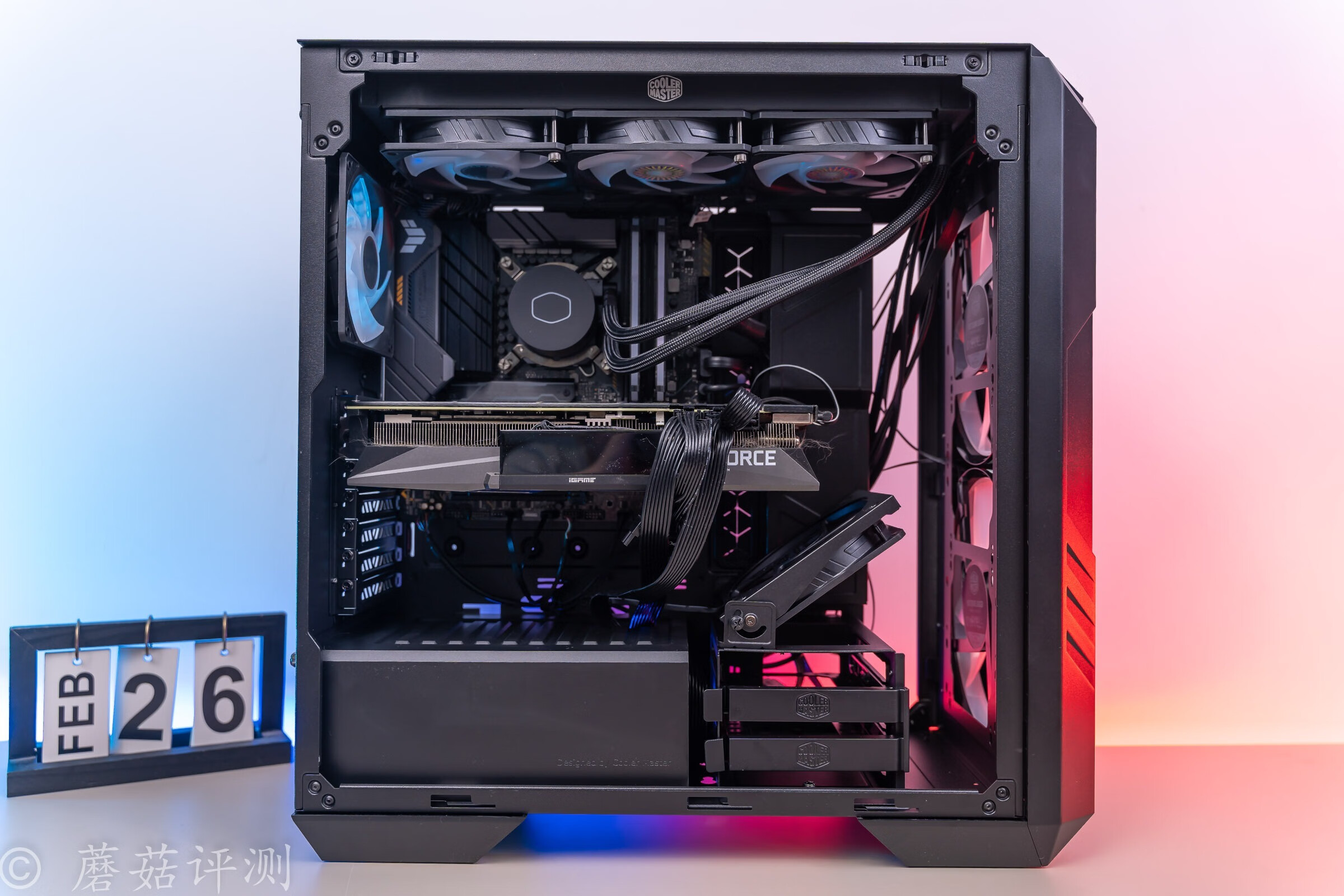 连续多日的高温，让朋友家的主机燥热难耐、更换机箱散热后获新生