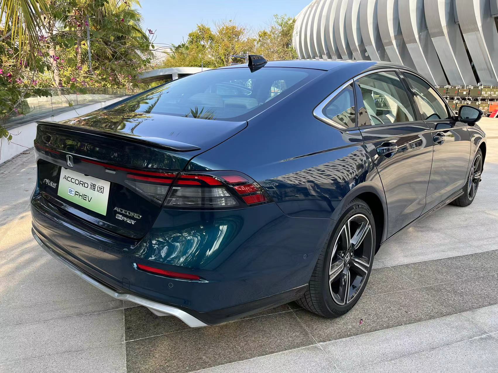 混动雅阁运动模式,2023款顶配雅阁运动模式