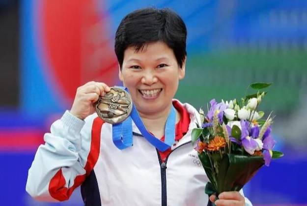 21张真实又罕见的老照片，阴毛假发工作者，我怀疑他用错地方了3