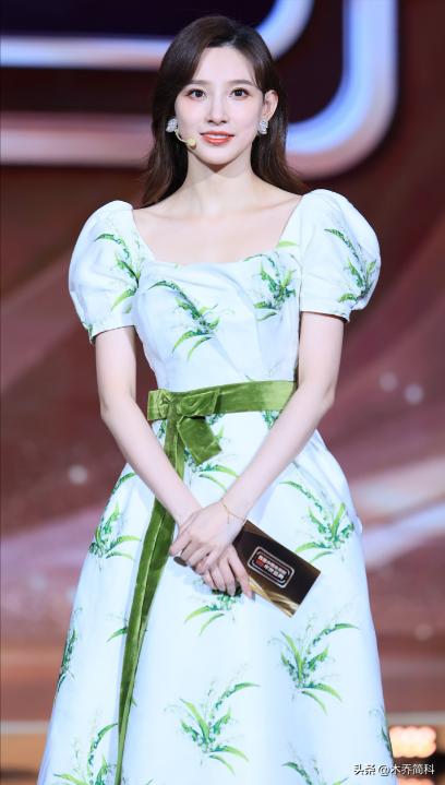 央视新女主持马凡舒,新任央视一姐马凡舒