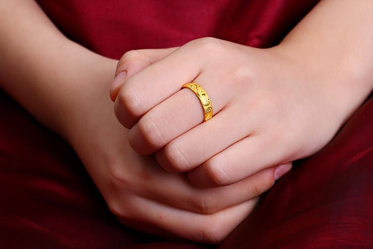 黄金戒指是戴左手，还是右手？你戴对了吗！