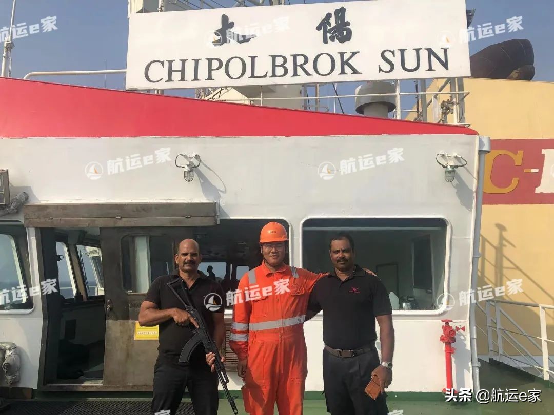 航海新人杨轩：困在海上十三个月的00后