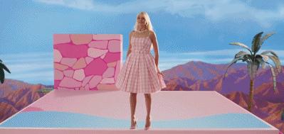 芭比被打一巴掌,芭比被人打了一巴掌