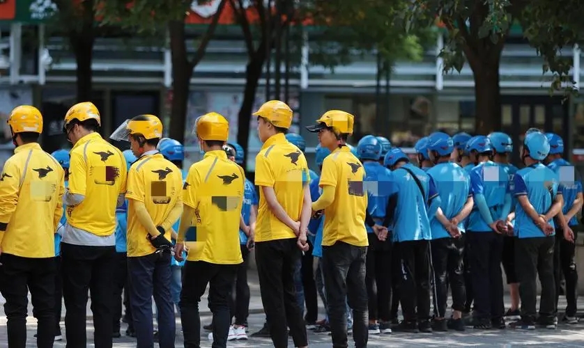 鼓励年轻人少送外卖多进工厂,年轻人都去送外卖了也不去工厂