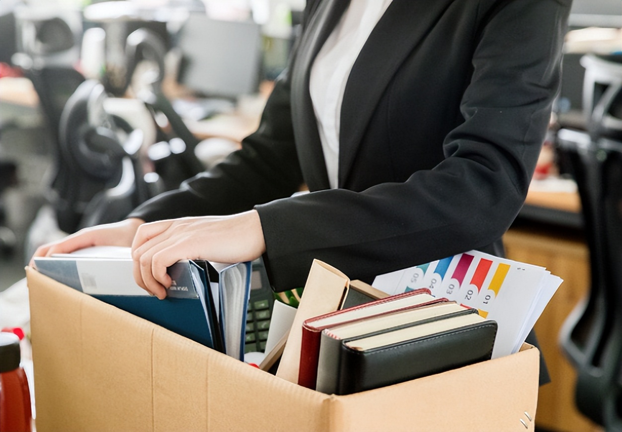 00后低情商辞职信走红老板看后,00后的霸气辞职信