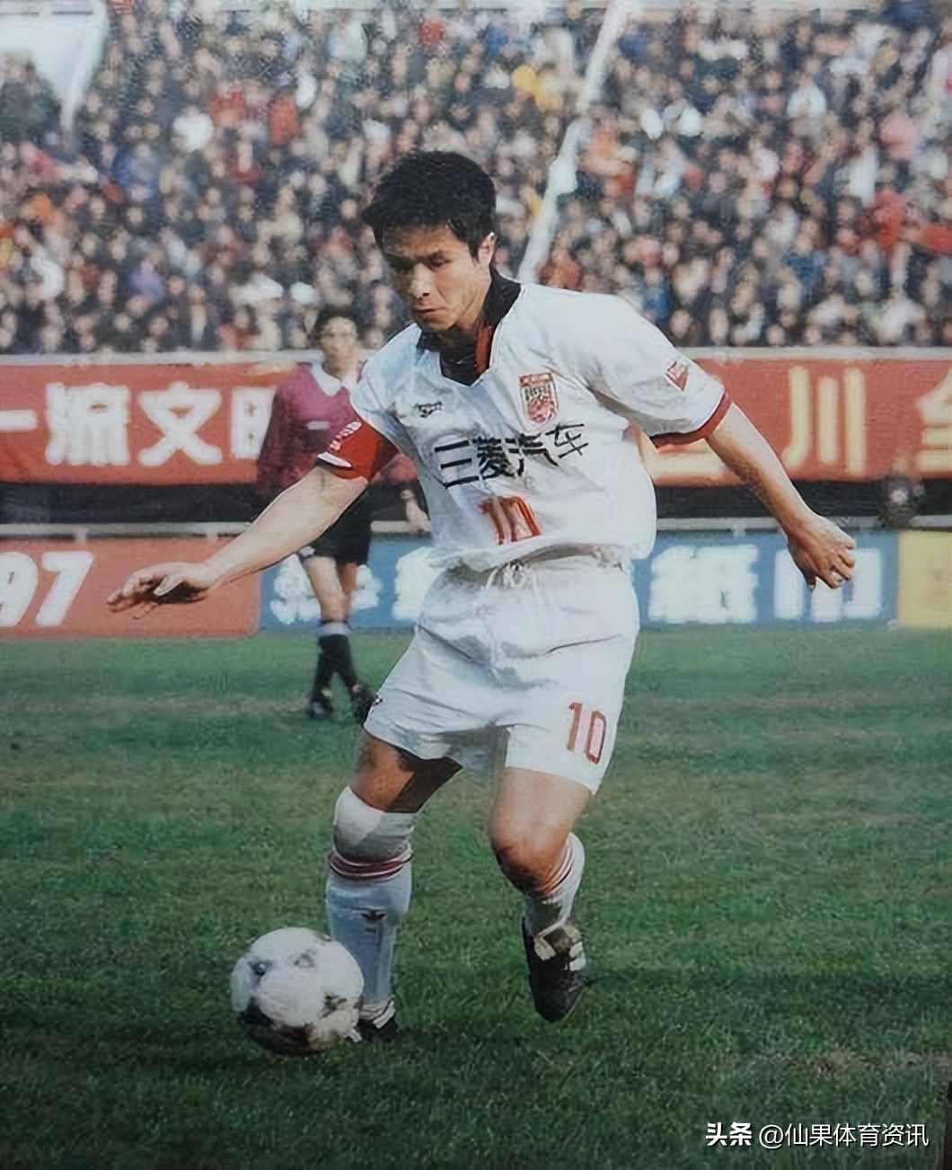 中国16家足球俱乐部,中国第一支非企业的足球俱乐部