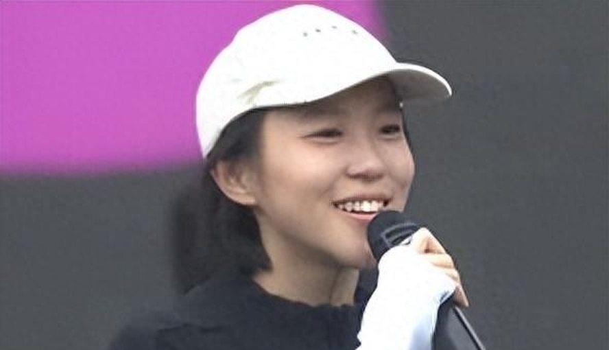 王菲女儿唇裂是哪个医生做的,王菲女儿兔唇怎么治好