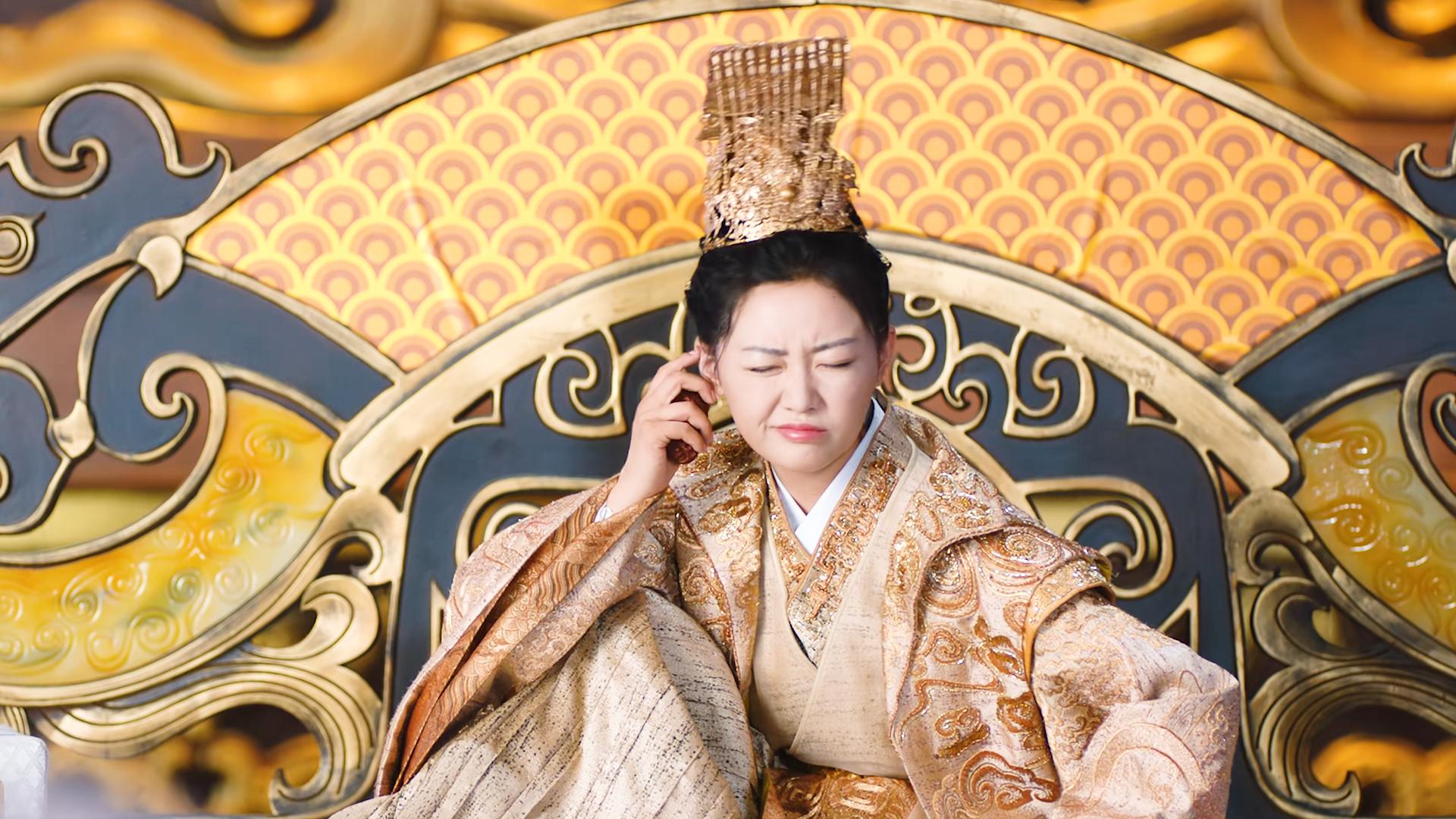 城主大人1：女子被迫穿男装当皇帝，成年后还被妃子追着要同房！