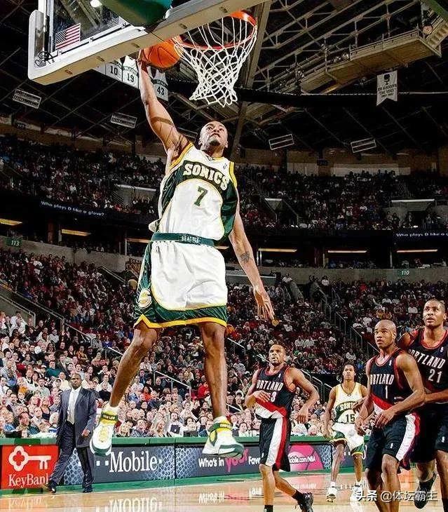 盘点nba2k历代易建联,nba易建联十佳球