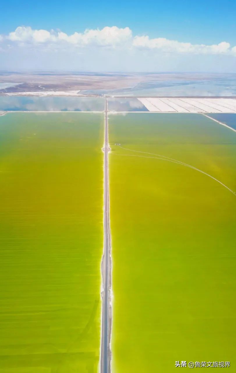 青海察尔汗盐湖,中国面积最大的盐湖,盐可供60亿人吃一千年!
