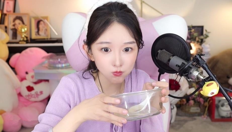 林七七主持人视频,林七七是主持人吗