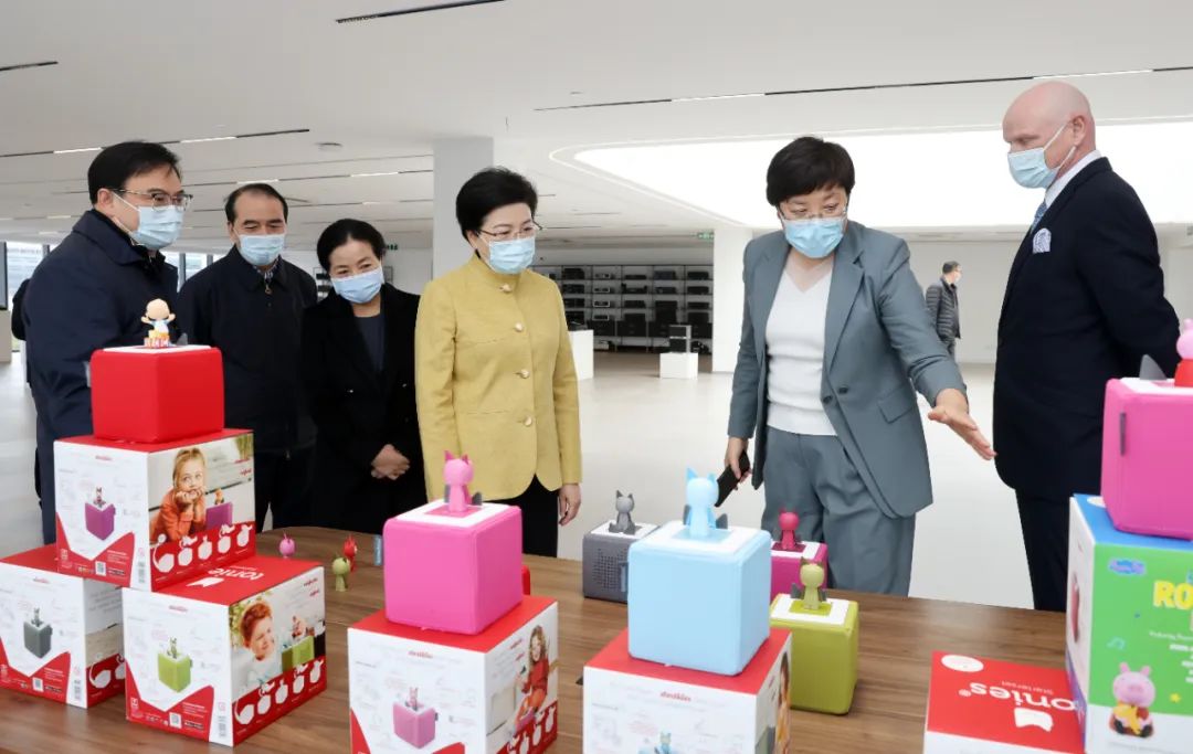 韩立明在江宁区调研“扩内需、强产业、增动能”工作