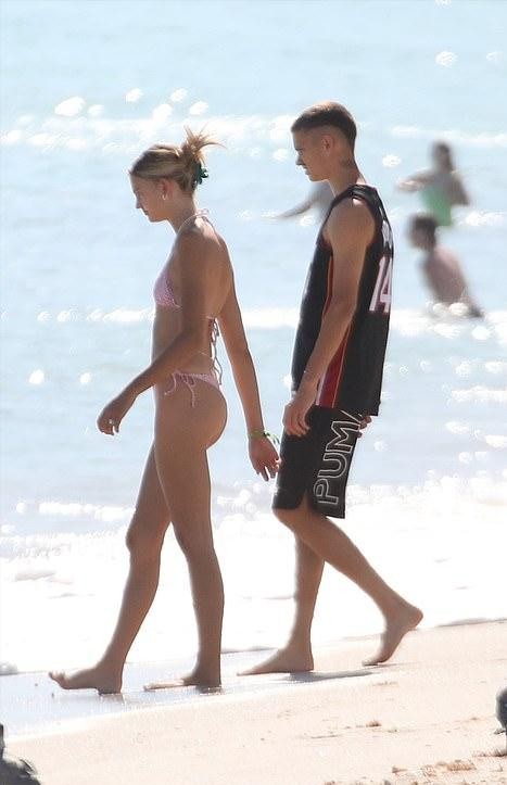 小贝最新二儿子照片,小贝与二儿子最新视频