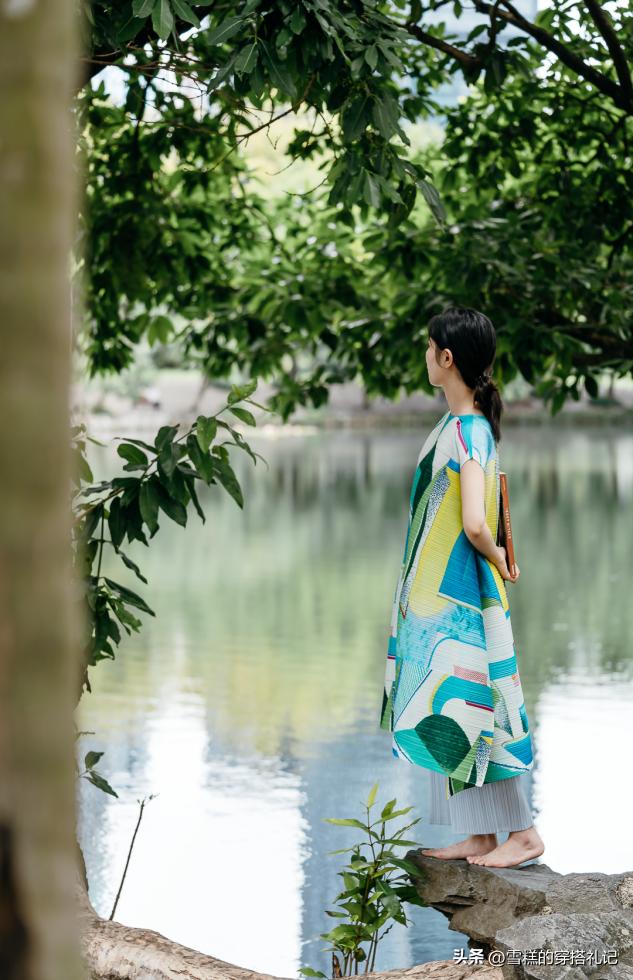 三宅一生流苏裙秋冬搭配,三宅一生蓝色半截裙