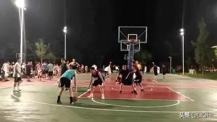 中国篮球为什么比日本强,在中国篮球和足球哪个比较受欢迎