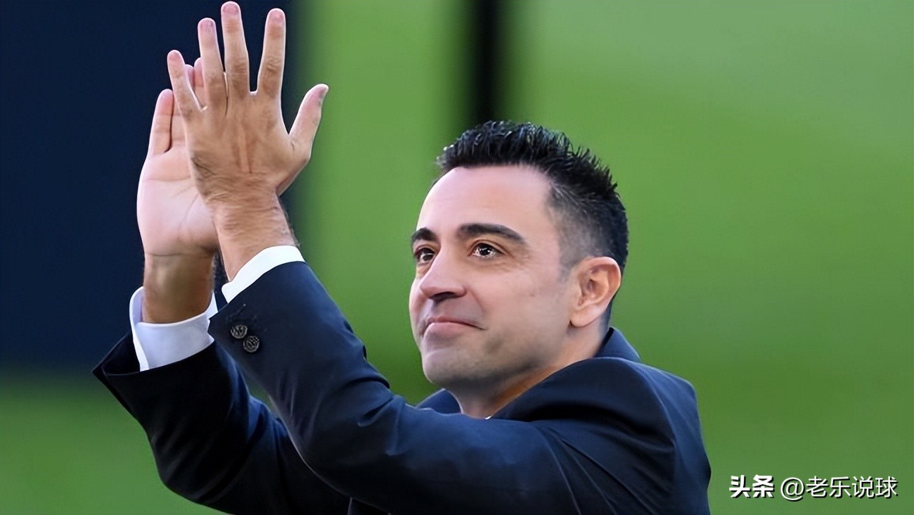 哈维说巴萨的大门永远向梅西敞开,巴萨三冠王哈维带领球迷喊出梅西