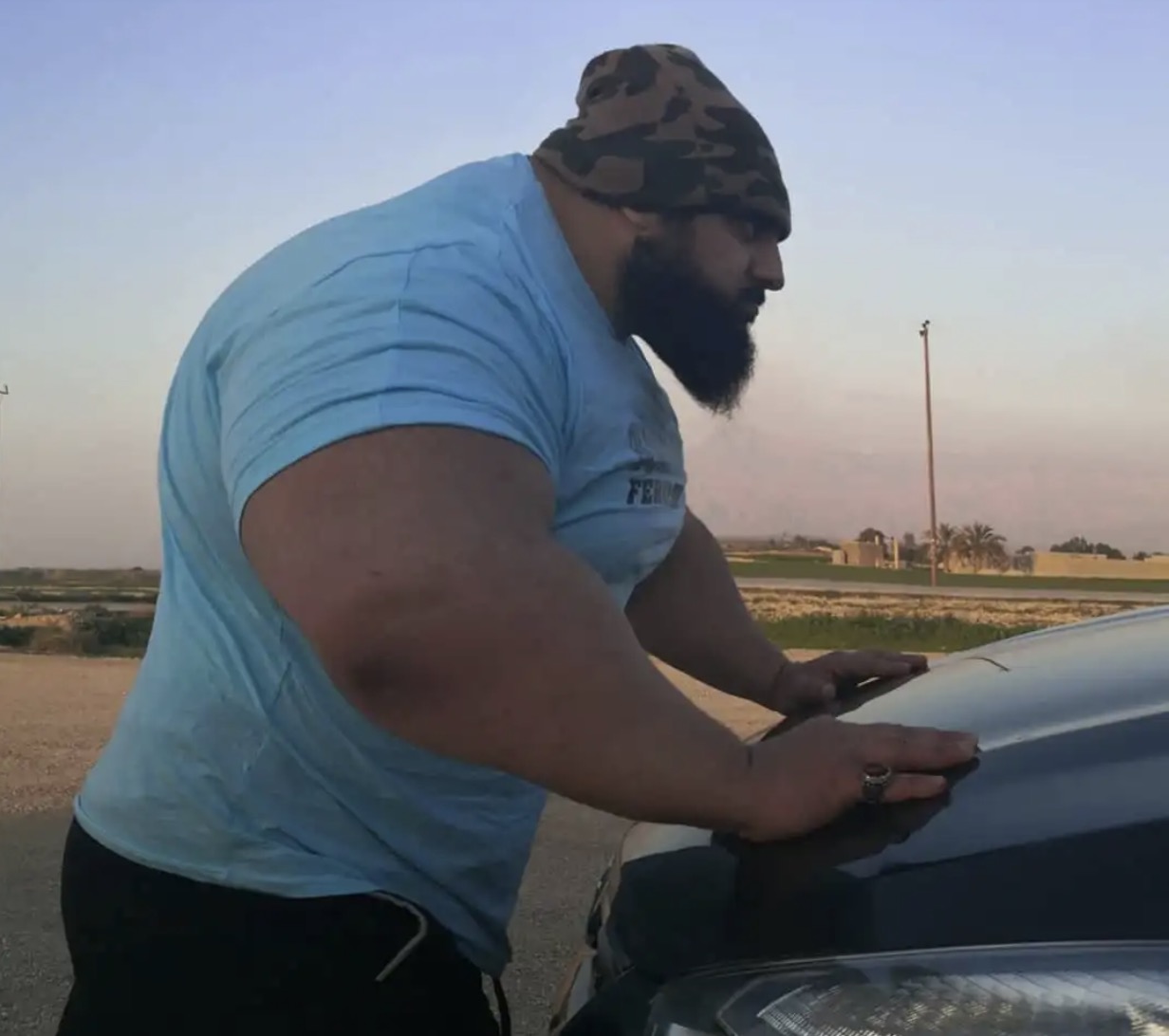 伊朗绿巨人格斗的视频,伊朗绿巨人被2分钟ko