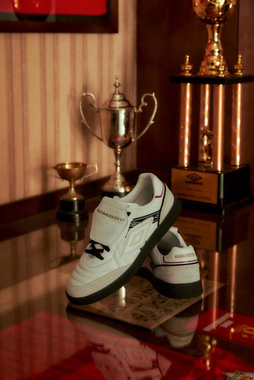 「茵」为热爱成都雄起umbro茵宝快闪活动空降成都