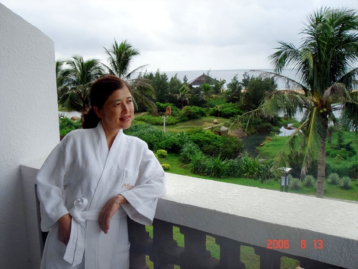 海南陵水环岛旅游公路香水湾,陵水黎安镇离香水湾多远