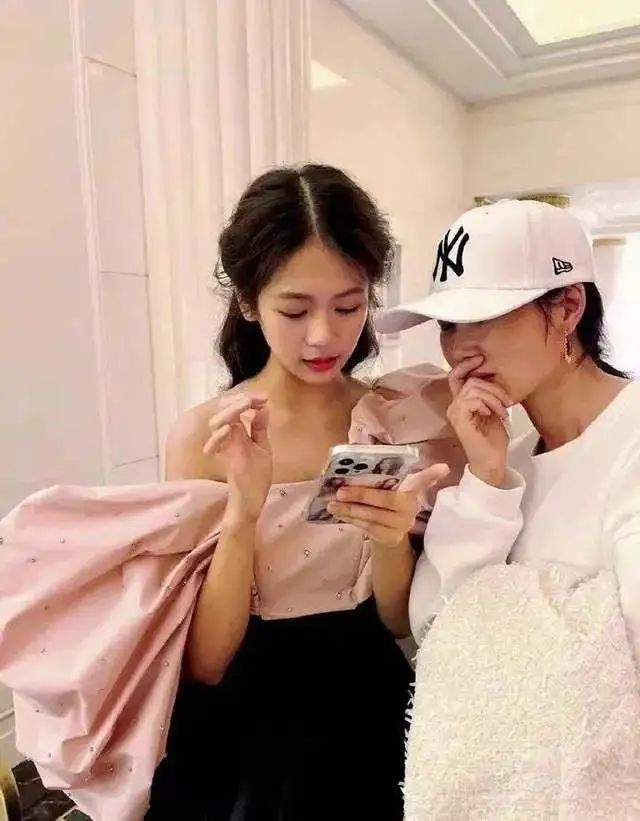 比王菲还厉害的女明星,比王菲还牛的女歌手