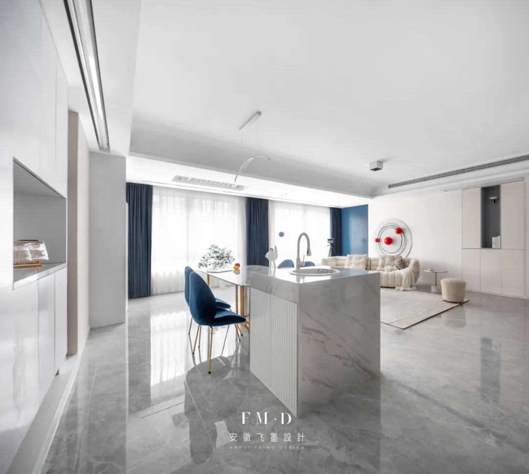 屋子太暗不想开灯怎么引进阳光,室内黑采光不好怎么办