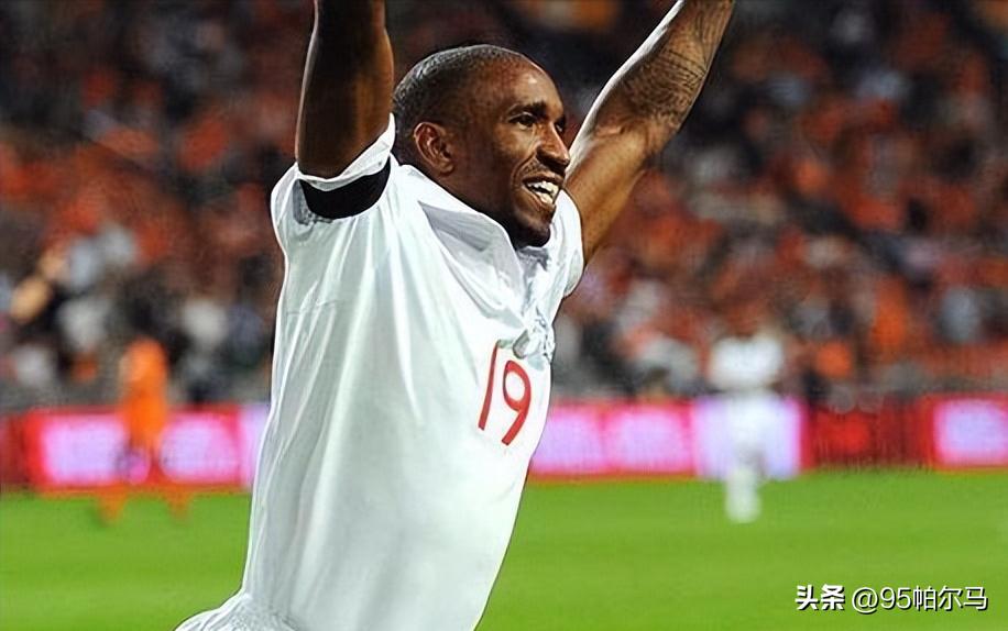 无缘豪门的天生射手,18岁一战成名,40岁退役,爱与忠诚的典范