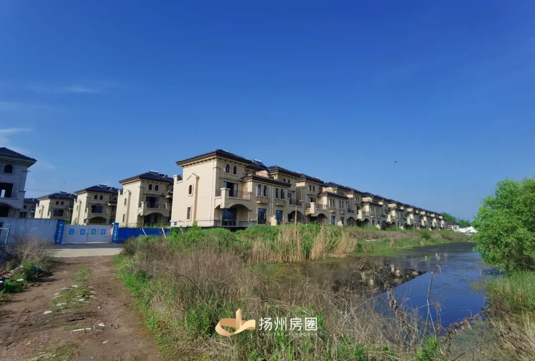 野草丛生、拿房遥遥无期！扬州这个楼盘业主哭了