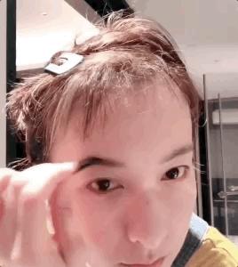 鍚存槙鍚屾灏戝コ鎰熷,鍚存槙鐢ㄤ節瀹牸鐪煎奖