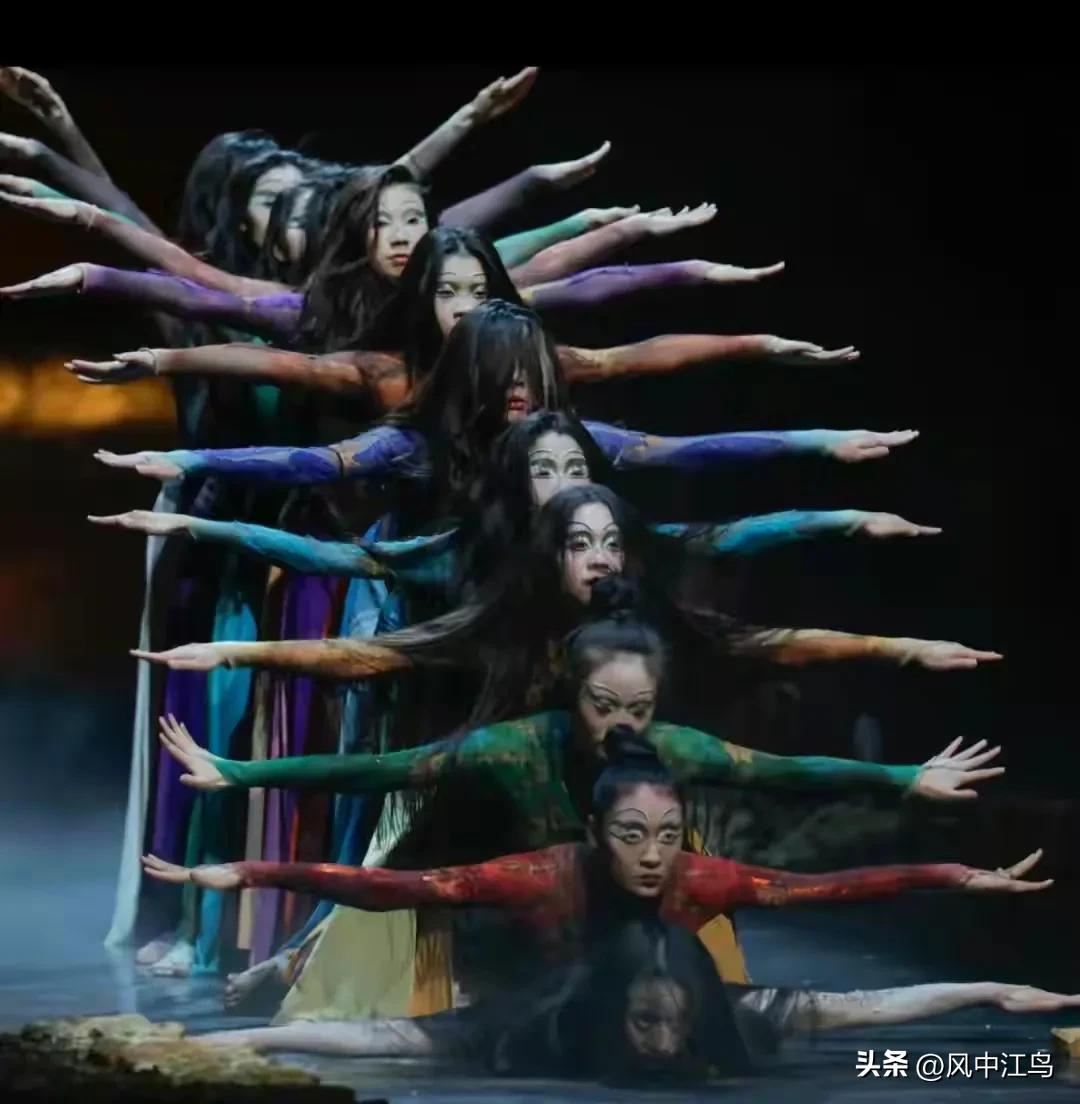 杨丽萍表演再度引争议男舞者,杨丽萍广场舞罗刹国