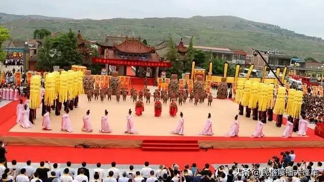 中国冥币惊呆外国人视频,中国冥币在外国走红外国评论