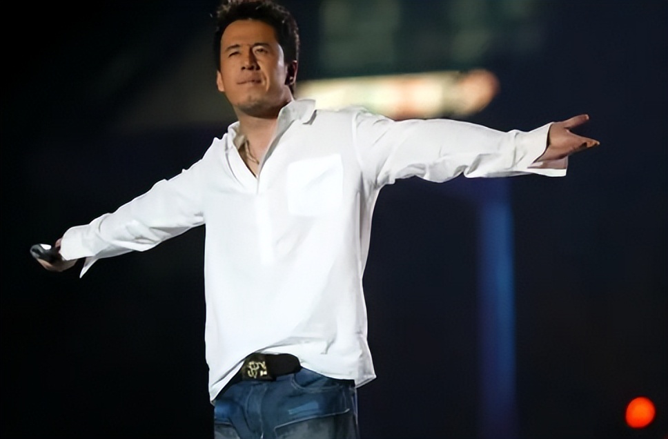 杨坤是怎么走到低谷的,杨坤从众人皆知道无人问津