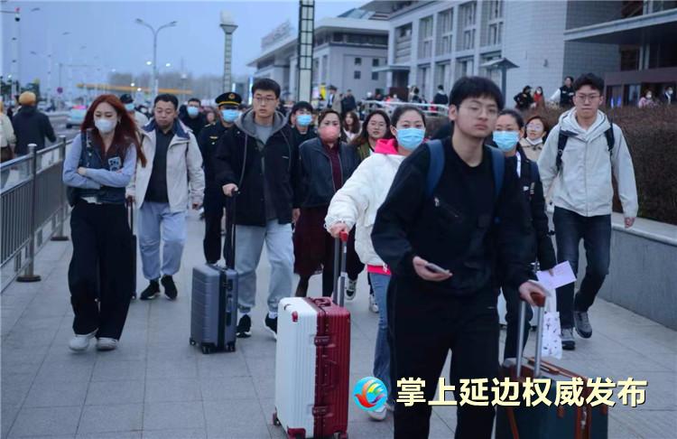 延吉30名出租车志愿者,井冈山志愿者开展志愿服务