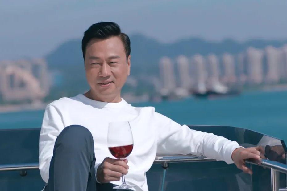 为角色增肥20斤专注演技不惧外表,为瘦到65公斤努力视频