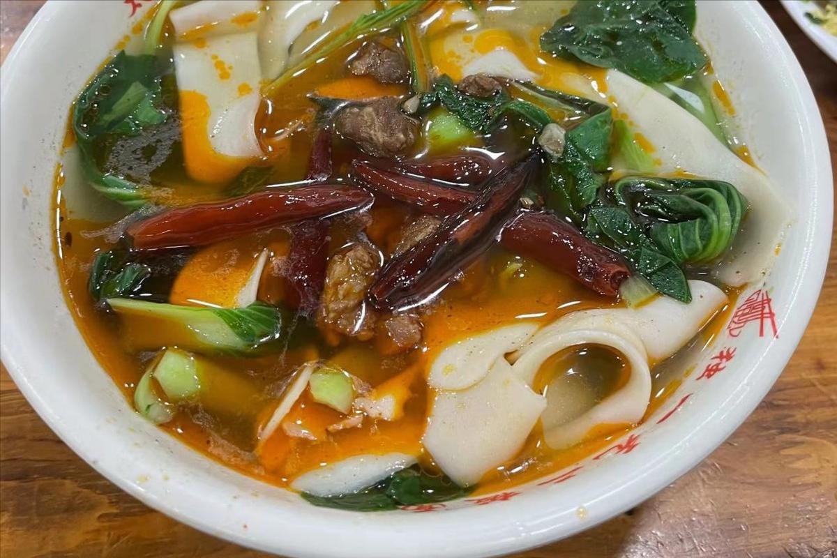 安徽板面创业,一个卖板面的80后的女人