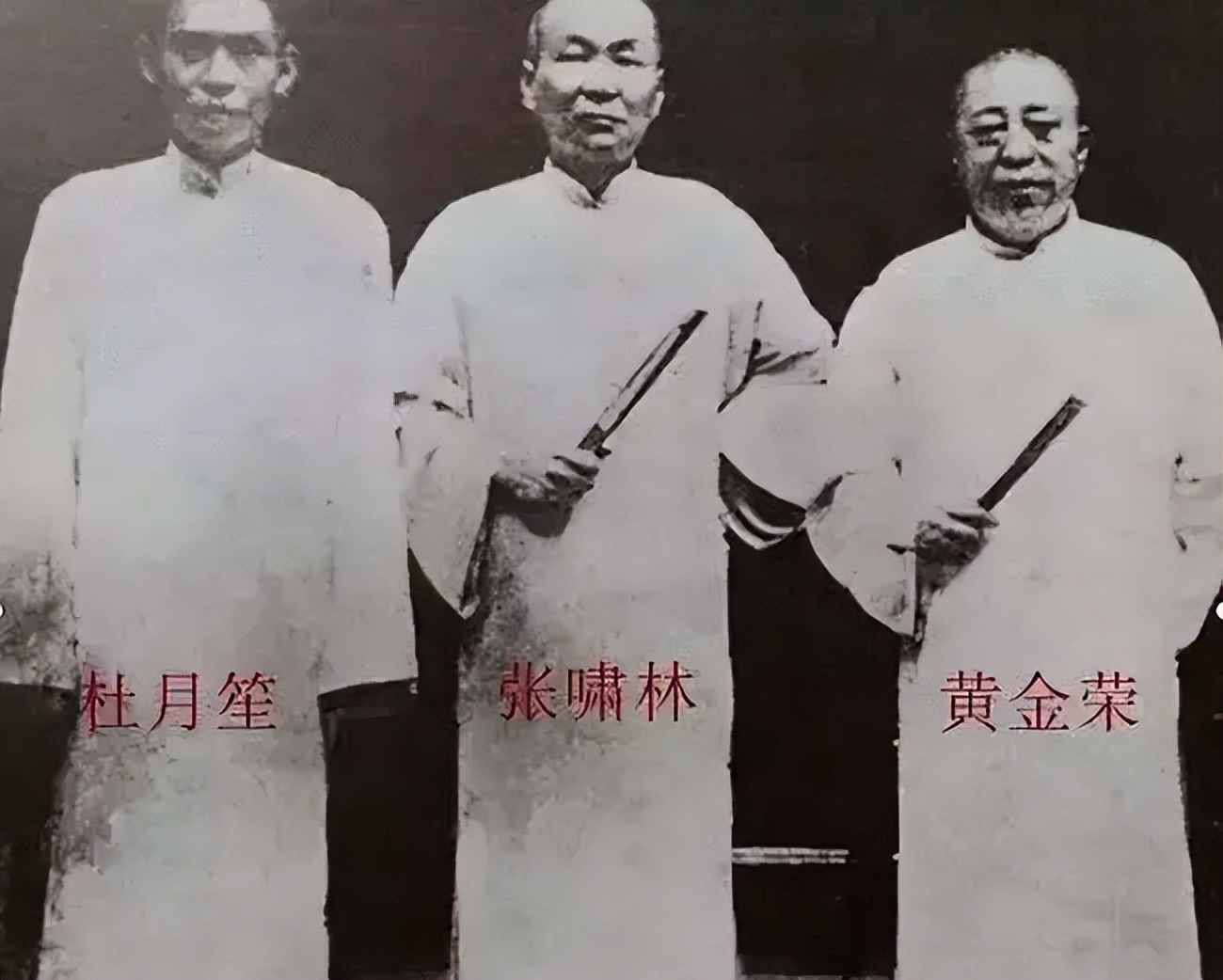 他曾是上海滩说一不二的黑帮大佬，却因为一次选择遗憾终身